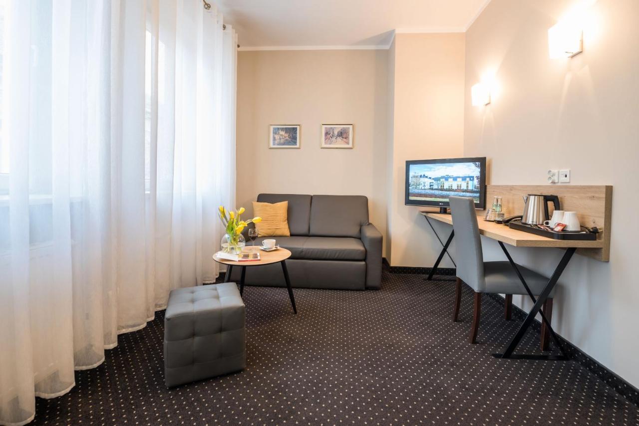 Hotel Wilga Kraków Exteriör bild